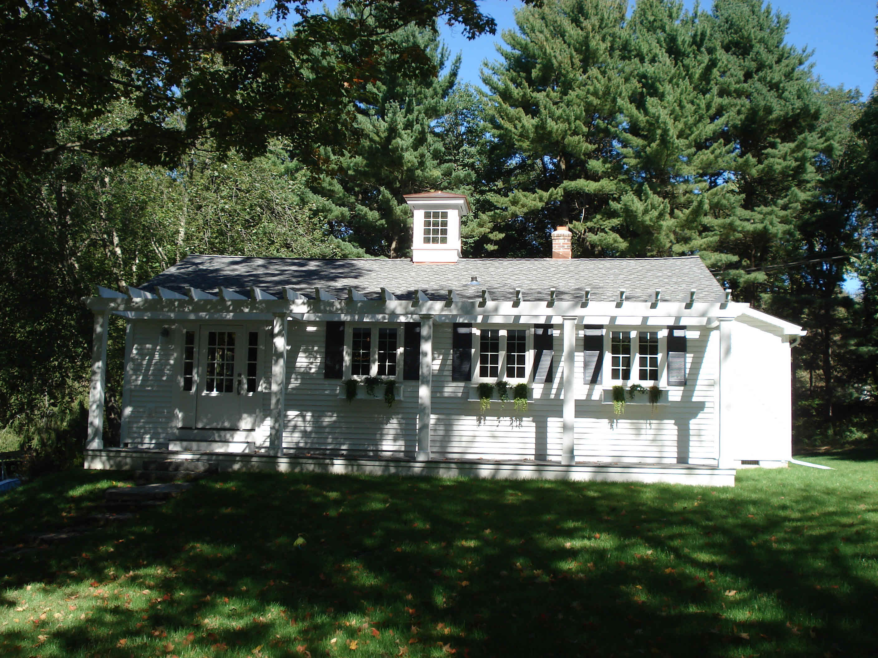 Building photograph for 15 ALLEN RD